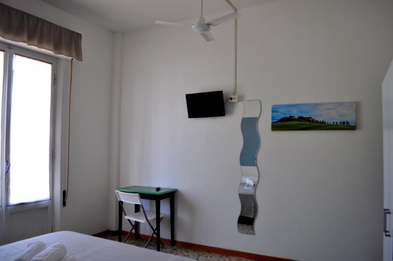 Hotel Urano Каттоліка Екстер'єр фото