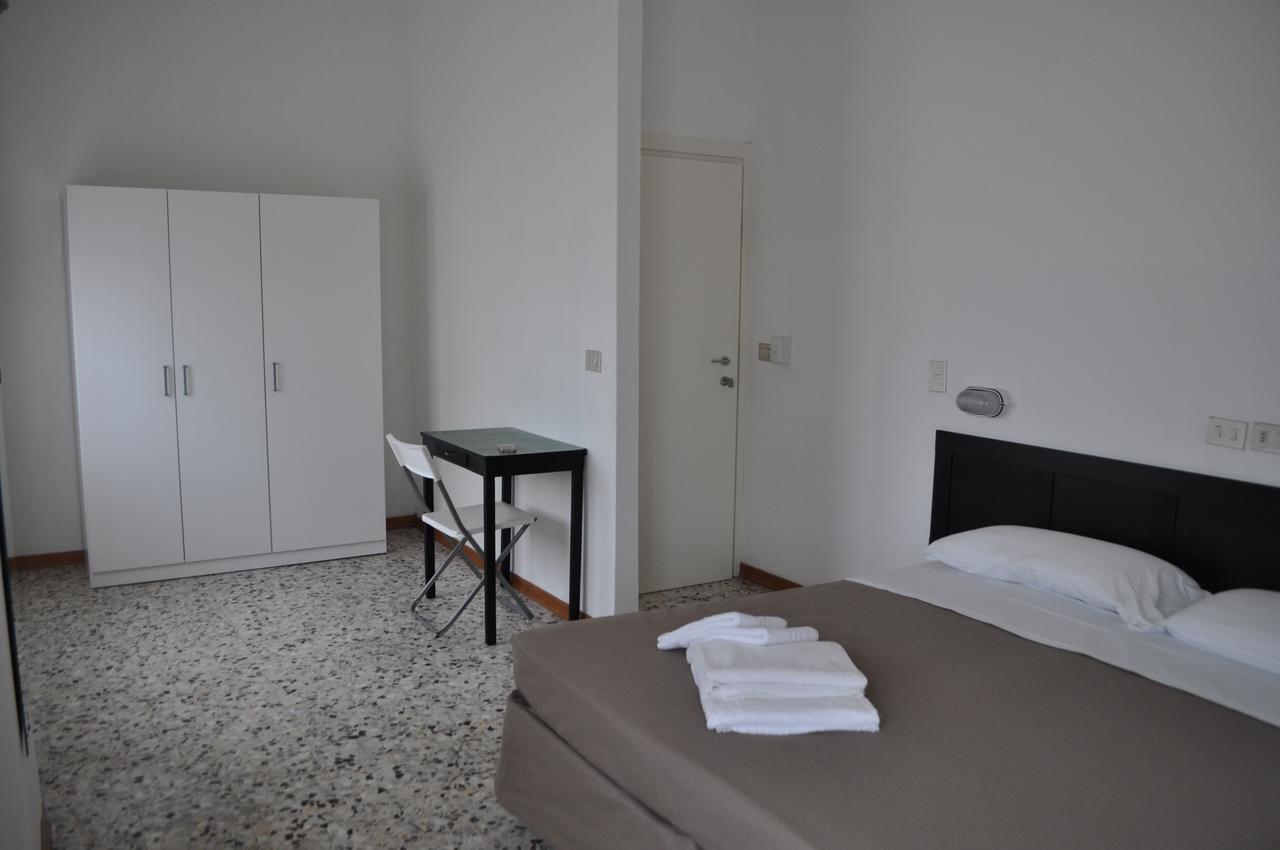 Hotel Urano Каттоліка Екстер'єр фото