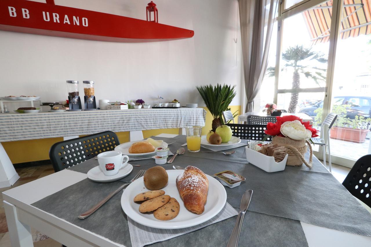 Hotel Urano Каттоліка Екстер'єр фото